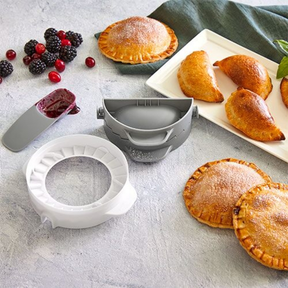 Pampered Chef Hand Pie Maker